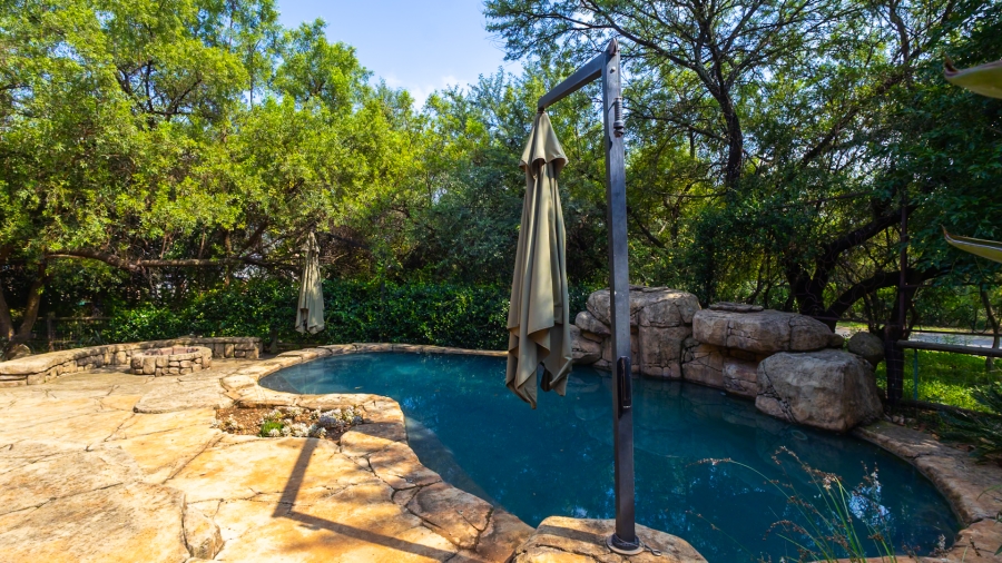 4 Bedroom Property for Sale in The Coves North West